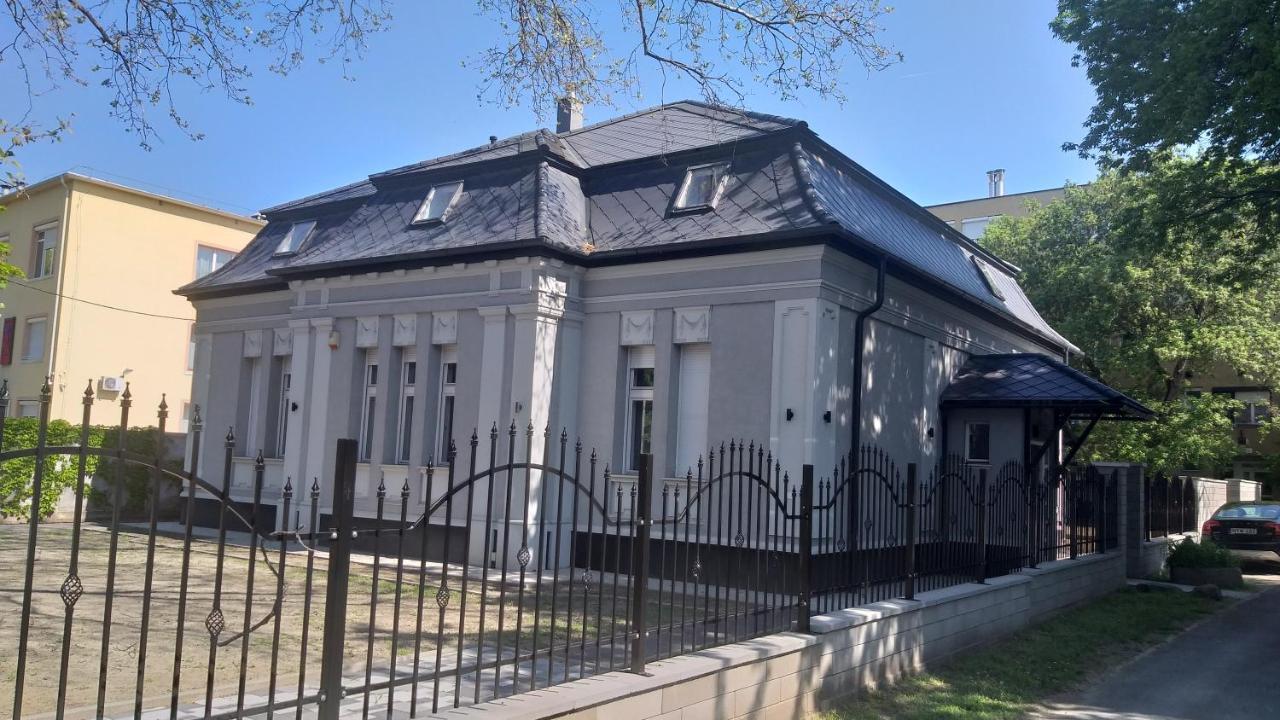 Karpatia Vendeghaz 1201 Βουδαπέστη Εξωτερικό φωτογραφία