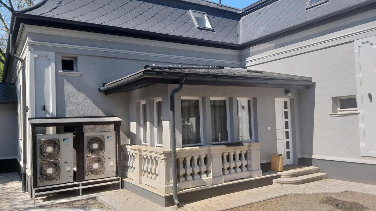 Karpatia Vendeghaz 1201 Βουδαπέστη Εξωτερικό φωτογραφία